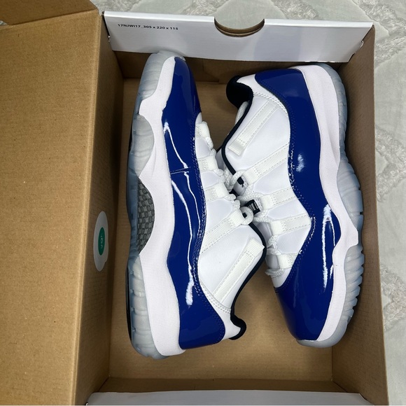 NEW Air Jordan 11 Retro Low ‘White Concord’ Shoes - Picture 3 of 7